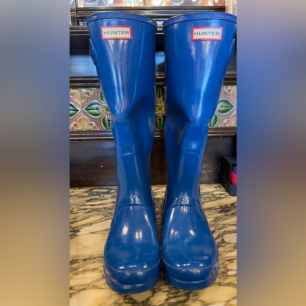 Women’s tall Hunter rain boots